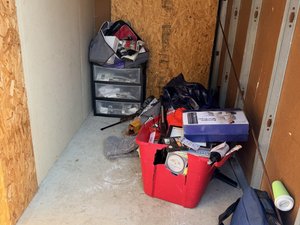 5 x 10 storage unit in Houston, TX
