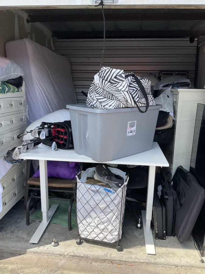 10 x 10 storage unit in Saint Petersburg, FL