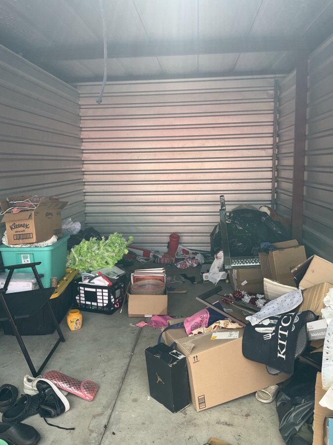 10 x 14 storage unit in Saint Petersburg, FL