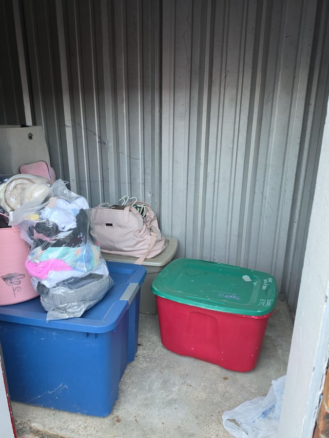 5 x 10 storage unit in Gladstone, MO