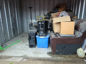 10 x 10 storage unit in Gladstone, MO