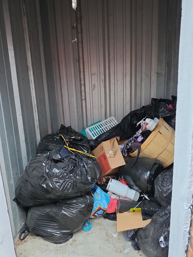 5 x 5 storage unit in Gladstone, MO