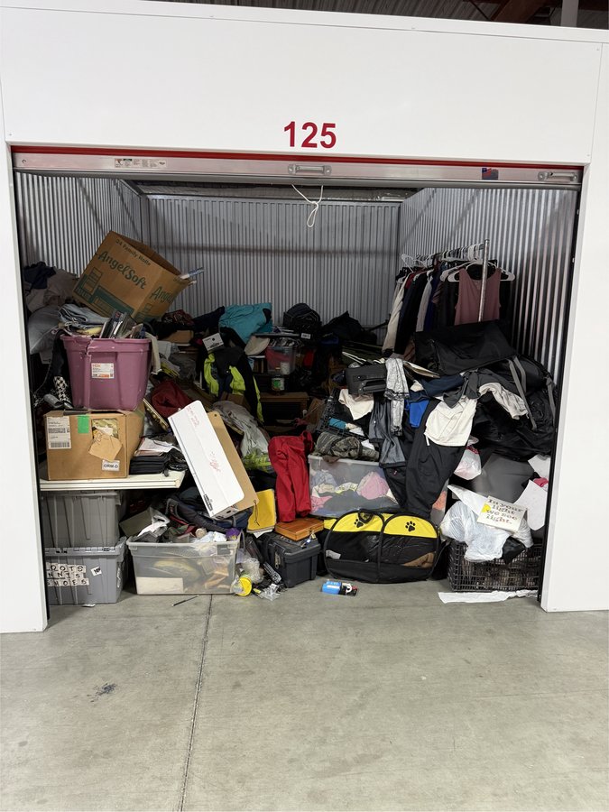 10 x 15 storage unit in Clarksville, IN