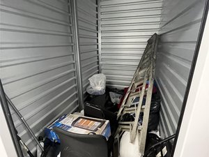 5 x 9 storage unit in San Bernardino, CA