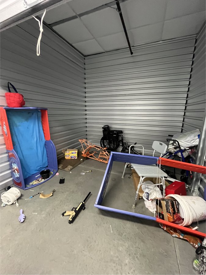 10 x 10 storage unit in San Bernardino, CA