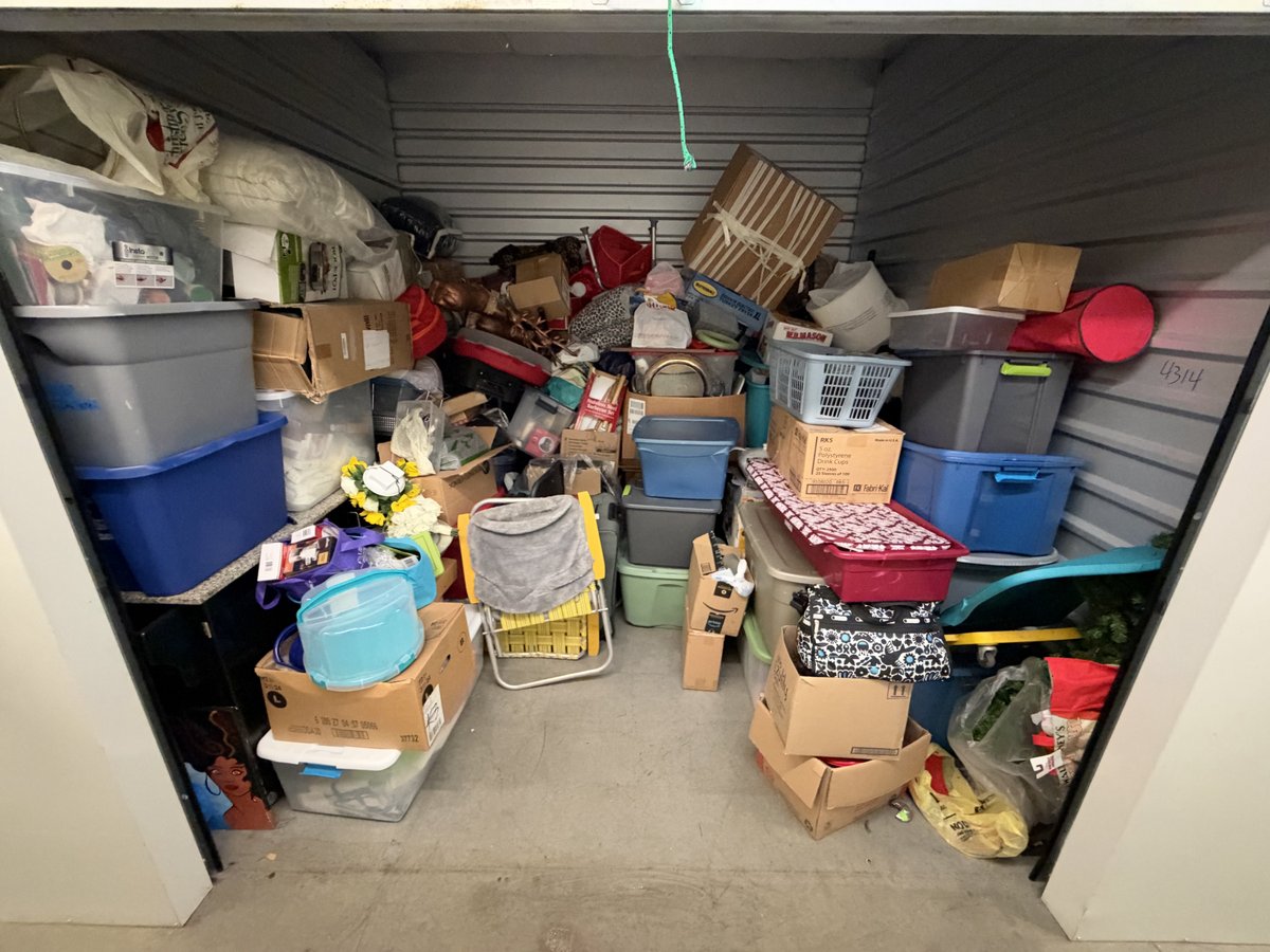 10 x 10 storage unit in Bensalem, PA