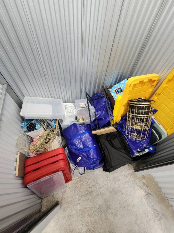 7 x 5 storage unit in Schaumburg, IL
