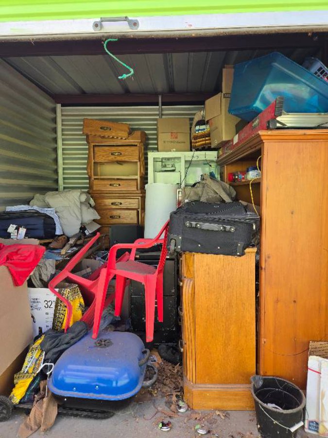 10 x 10 storage unit in Dallas, TX
