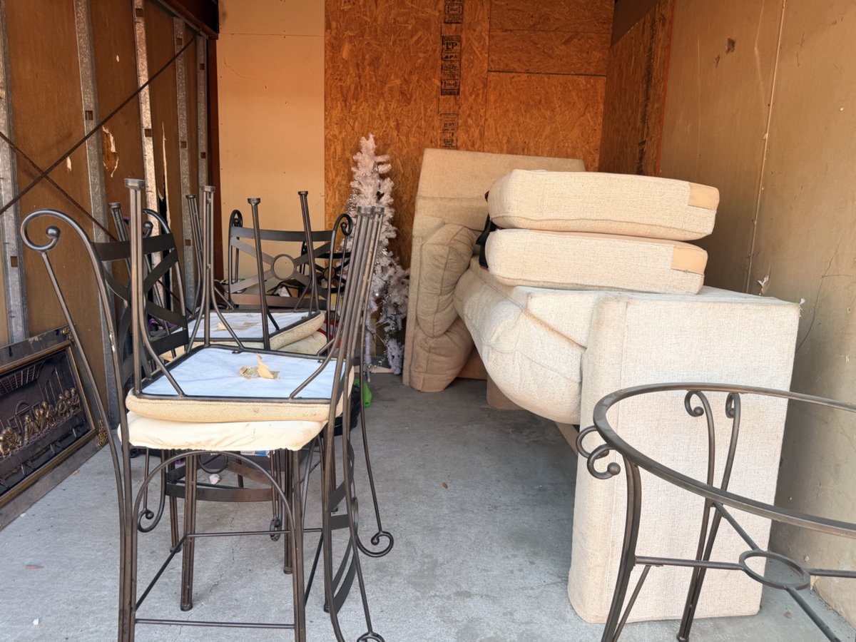 10 x 15 storage unit in Houston, TX