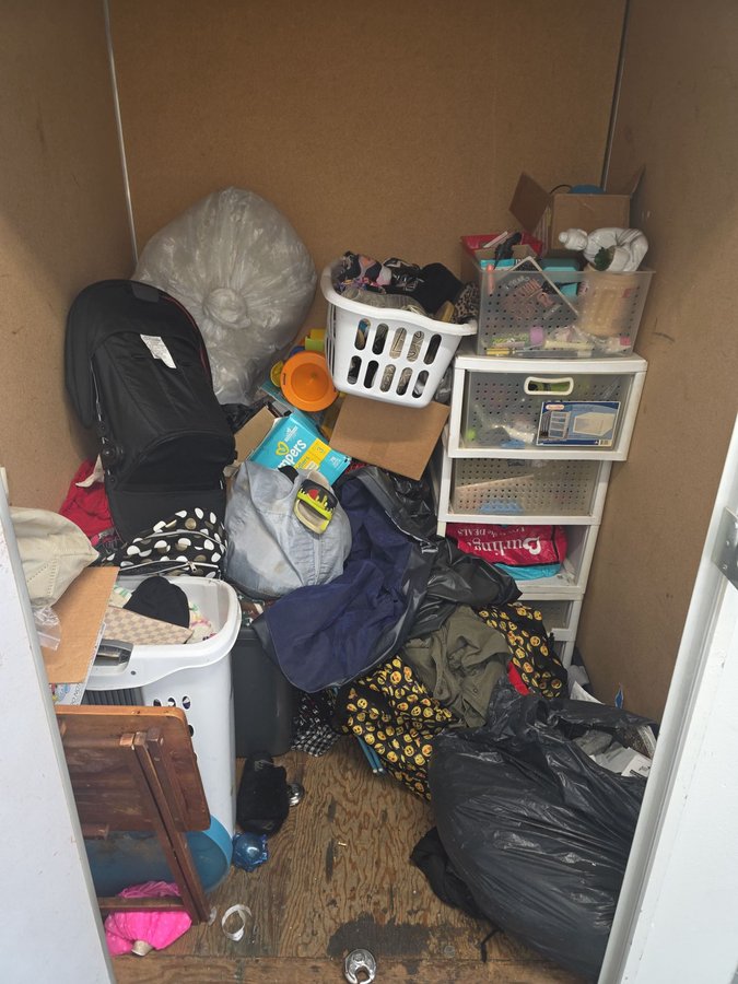 5 x 5 storage unit in Oakland, CA
