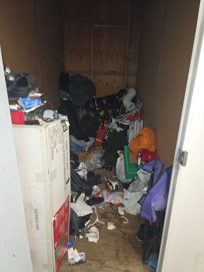 5 x 10 storage unit in Oakland, CA