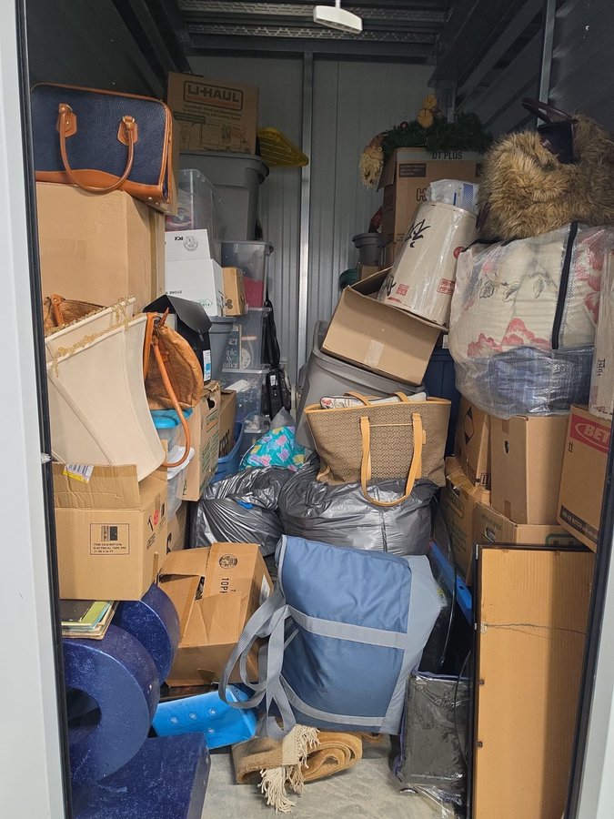 5 x 10 storage unit in Kansas City, MO