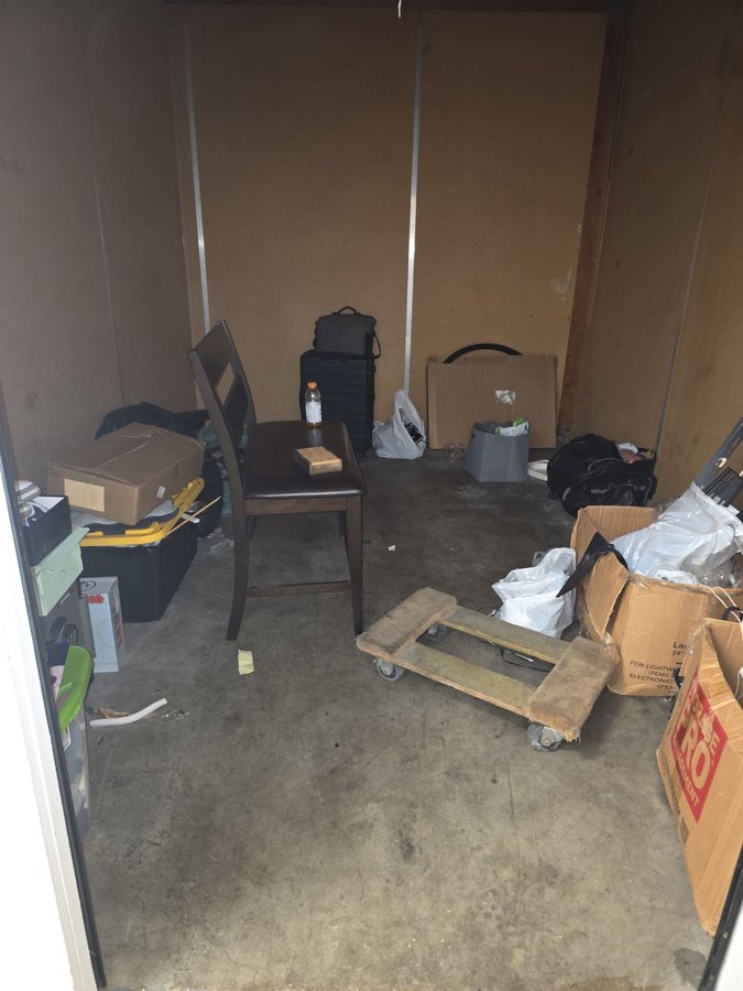 10 x 15 storage unit in Oakland, CA