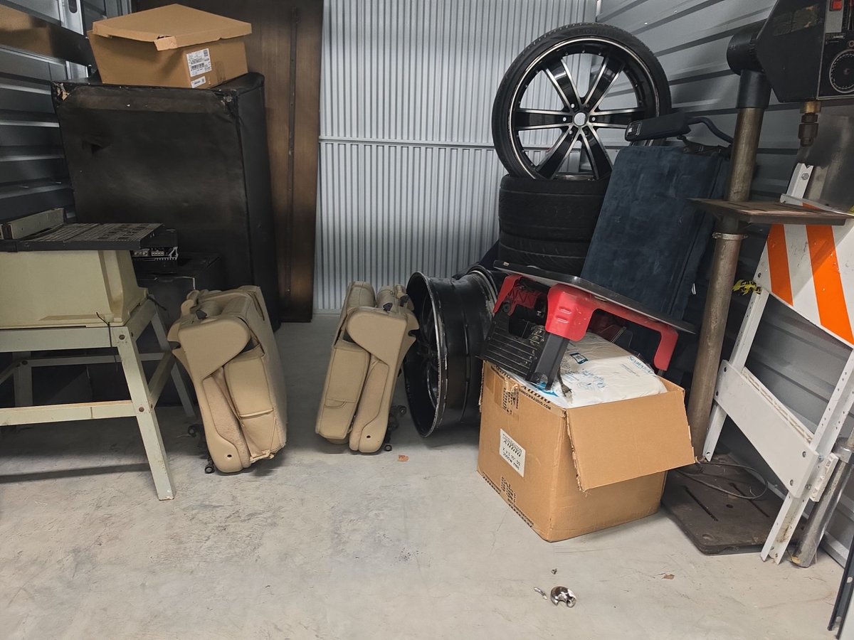 10 x 10 storage unit in Kansas City, MO