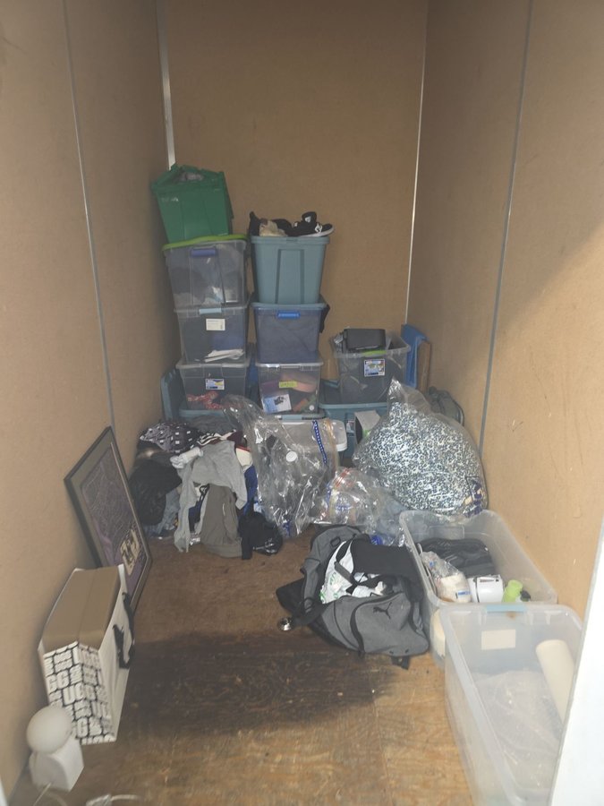 5 x 10 storage unit in Oakland, CA