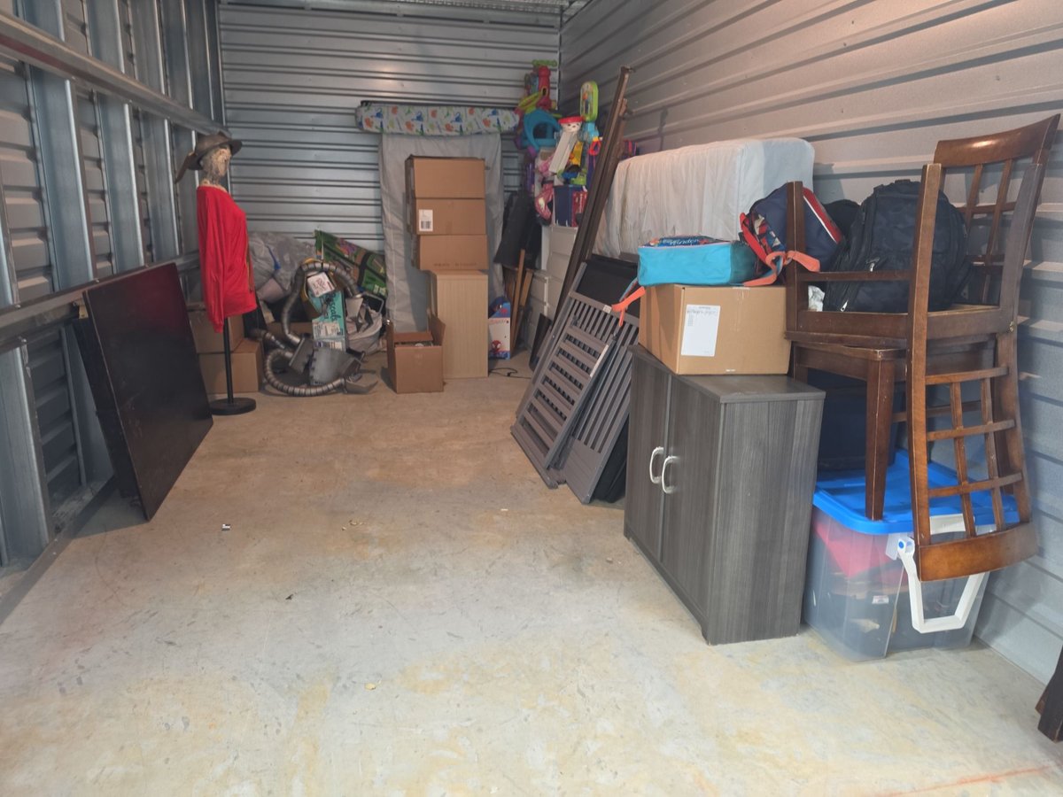 10 x 20 storage unit in Liberty, MO