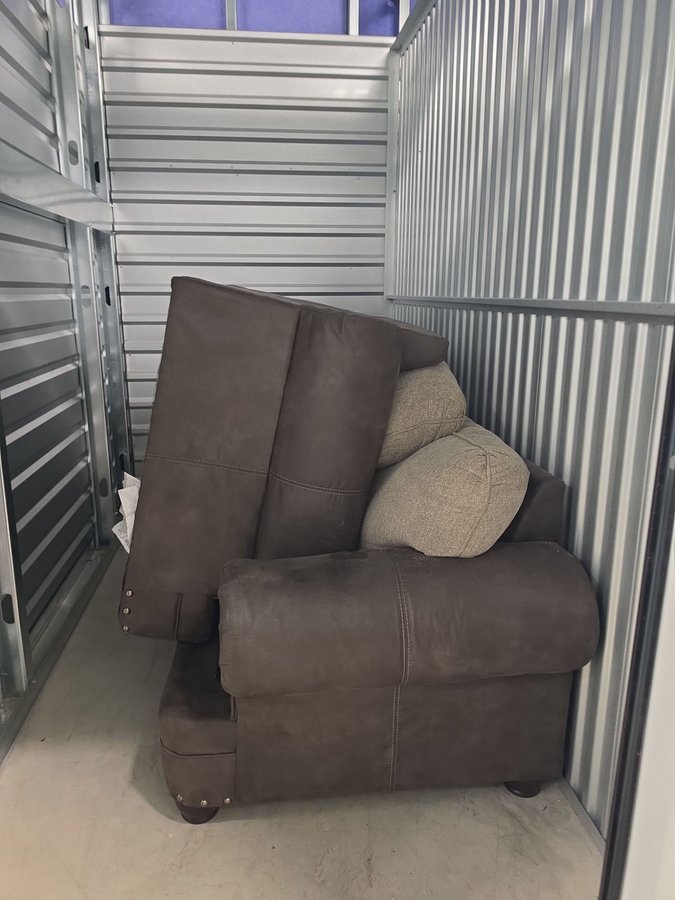 5 x 10 storage unit in Kansas City, MO