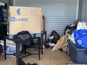 10 x 10 storage unit in Middletown, NY
