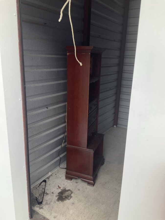 5 x 10 storage unit in Bradenton, FL