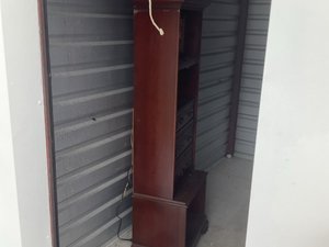 5 x 10 storage unit in Bradenton, FL