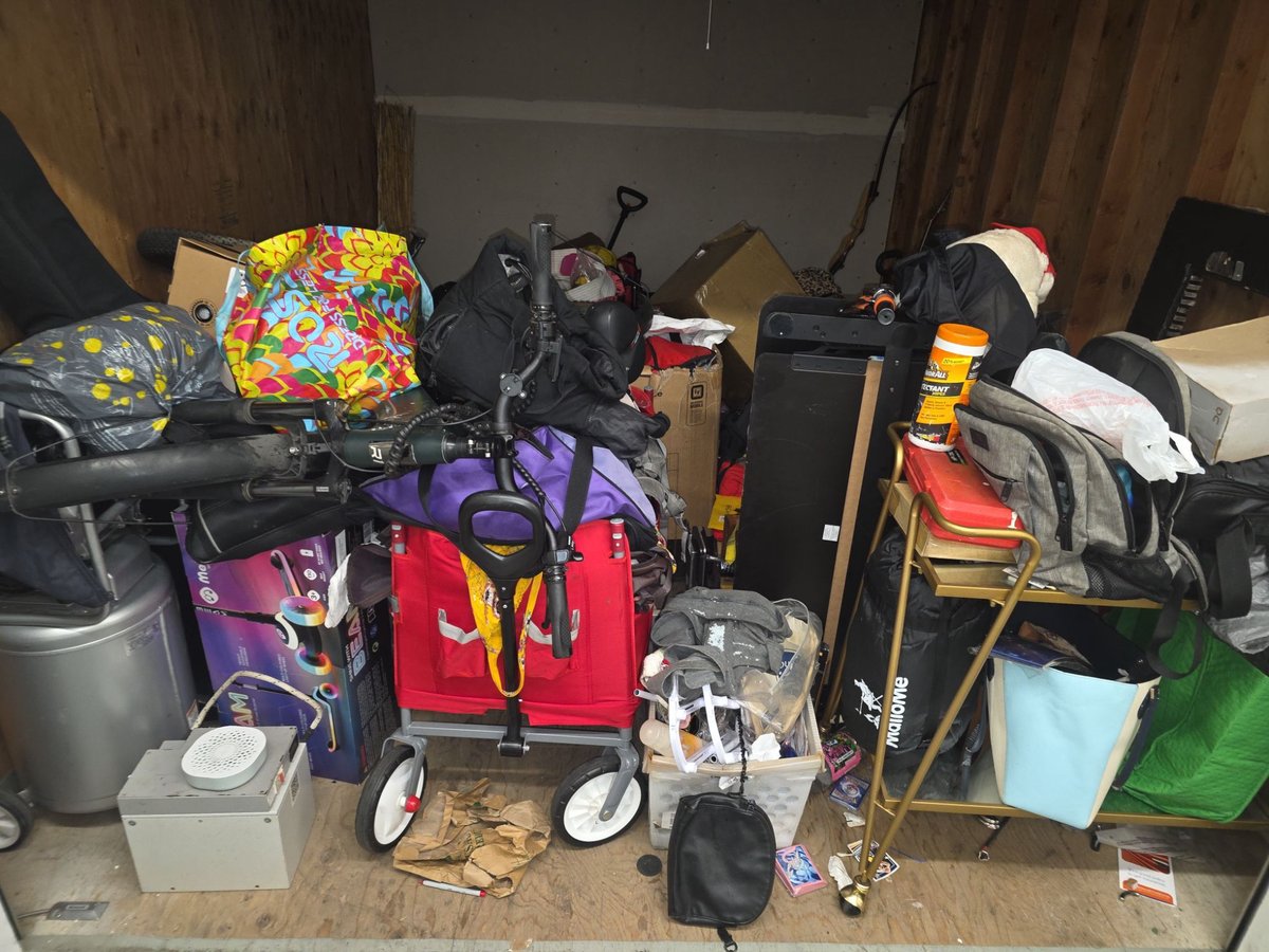 9 x 12 storage unit in Richmond, CA