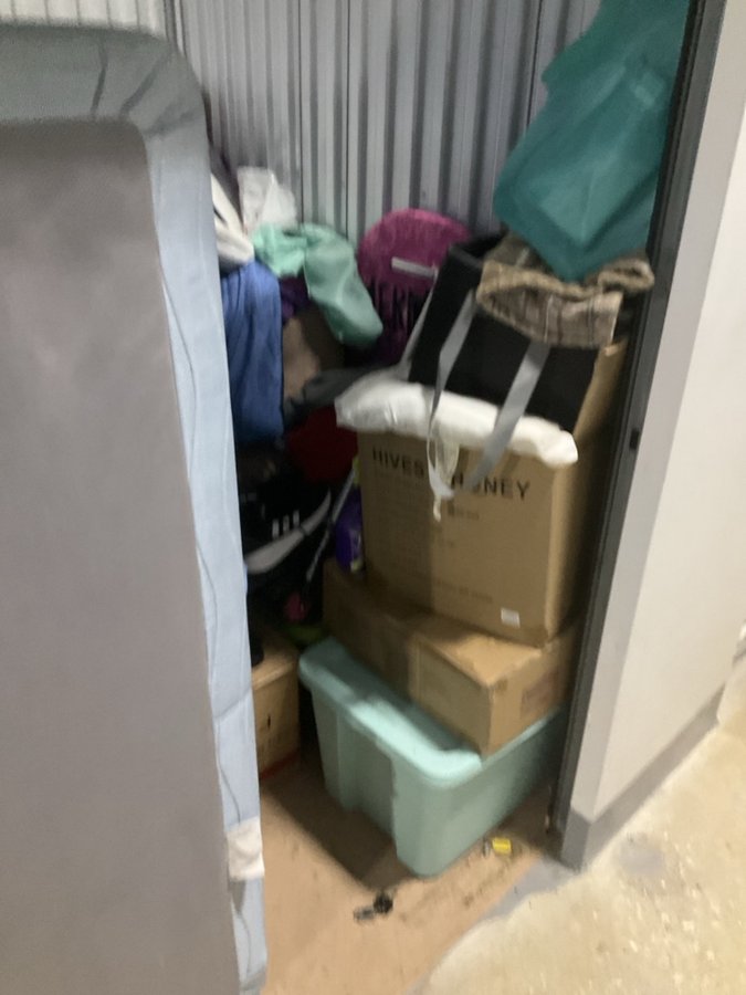 10 x 6 storage unit in Bradenton, FL