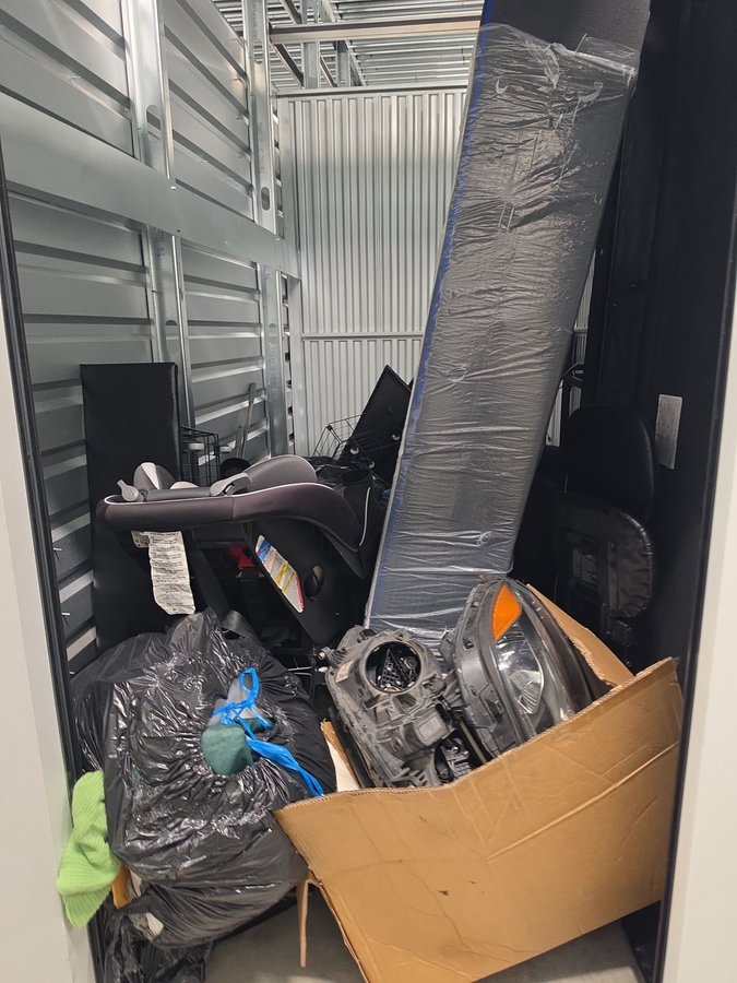 5 x 10 storage unit in Kansas City, MO