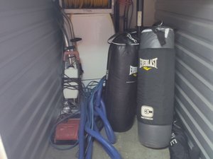 5 x 10 storage unit in Valrico, FL