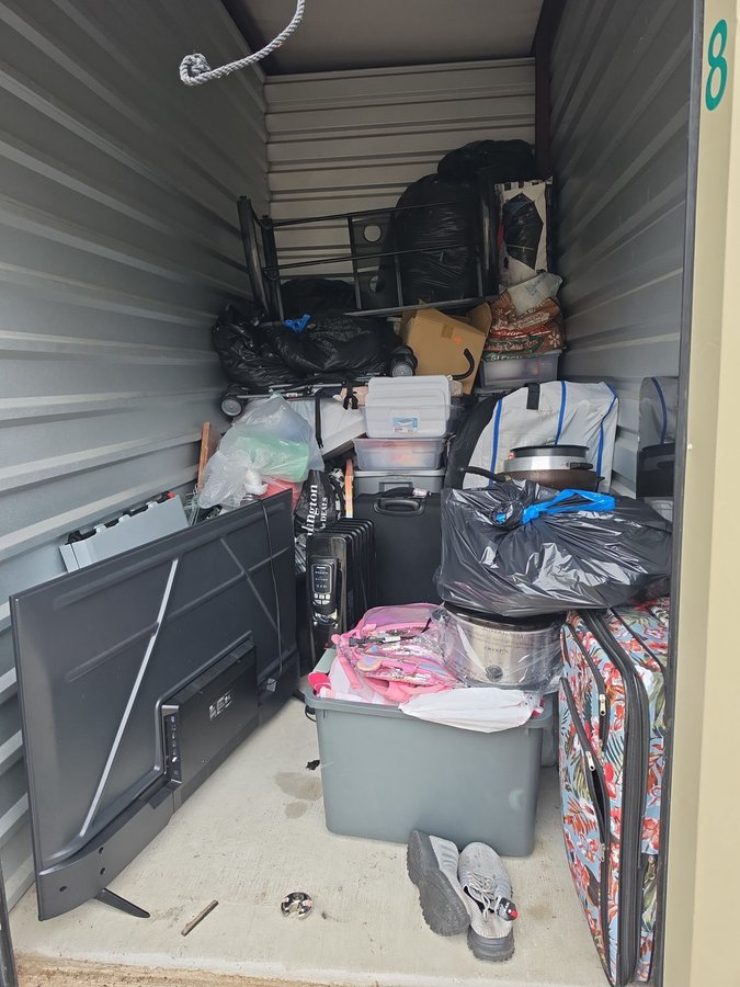 5 x 10 storage unit in Parkville, MO