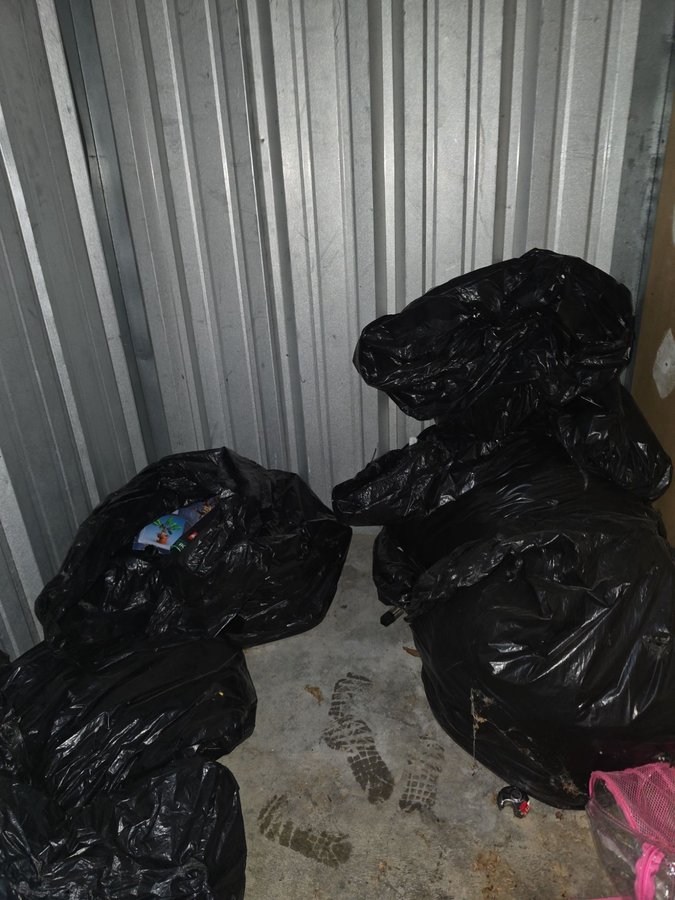 5 x 5 storage unit in Gladstone, MO
