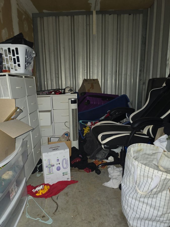8 x 10 storage unit in Gladstone, MO
