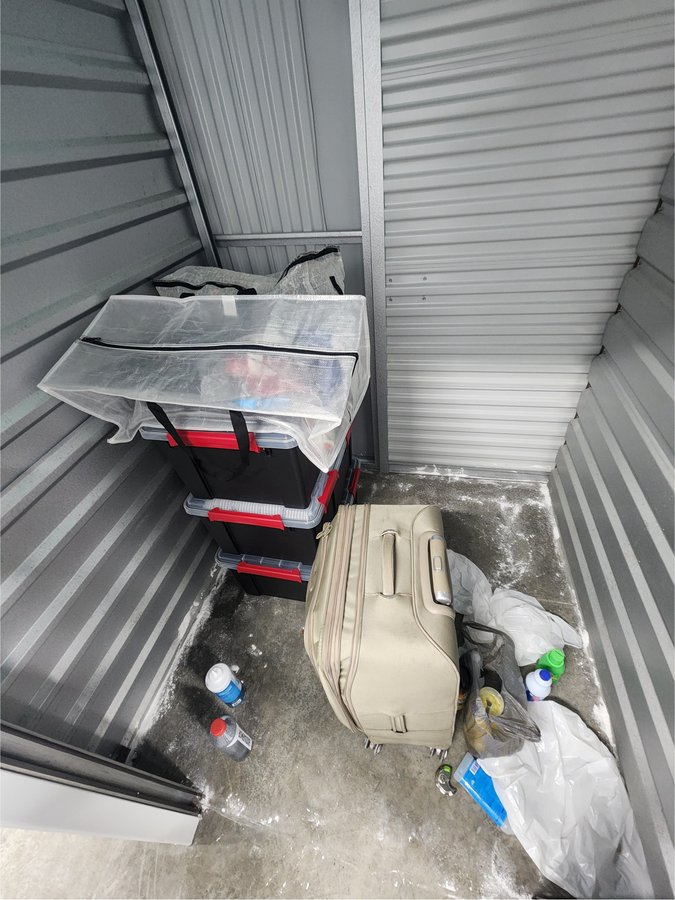 5 x 5 storage unit in Hollywood, FL