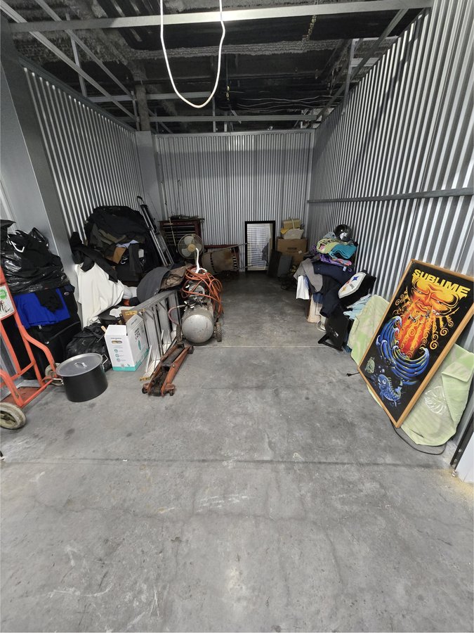 10 x 15 storage unit in Jacksonsville, FL