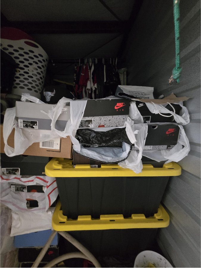 5 x 10 storage unit in Orlando, FL