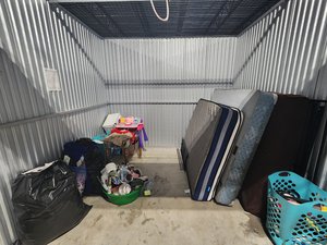 10 x 10 storage unit in Hollywood, FL