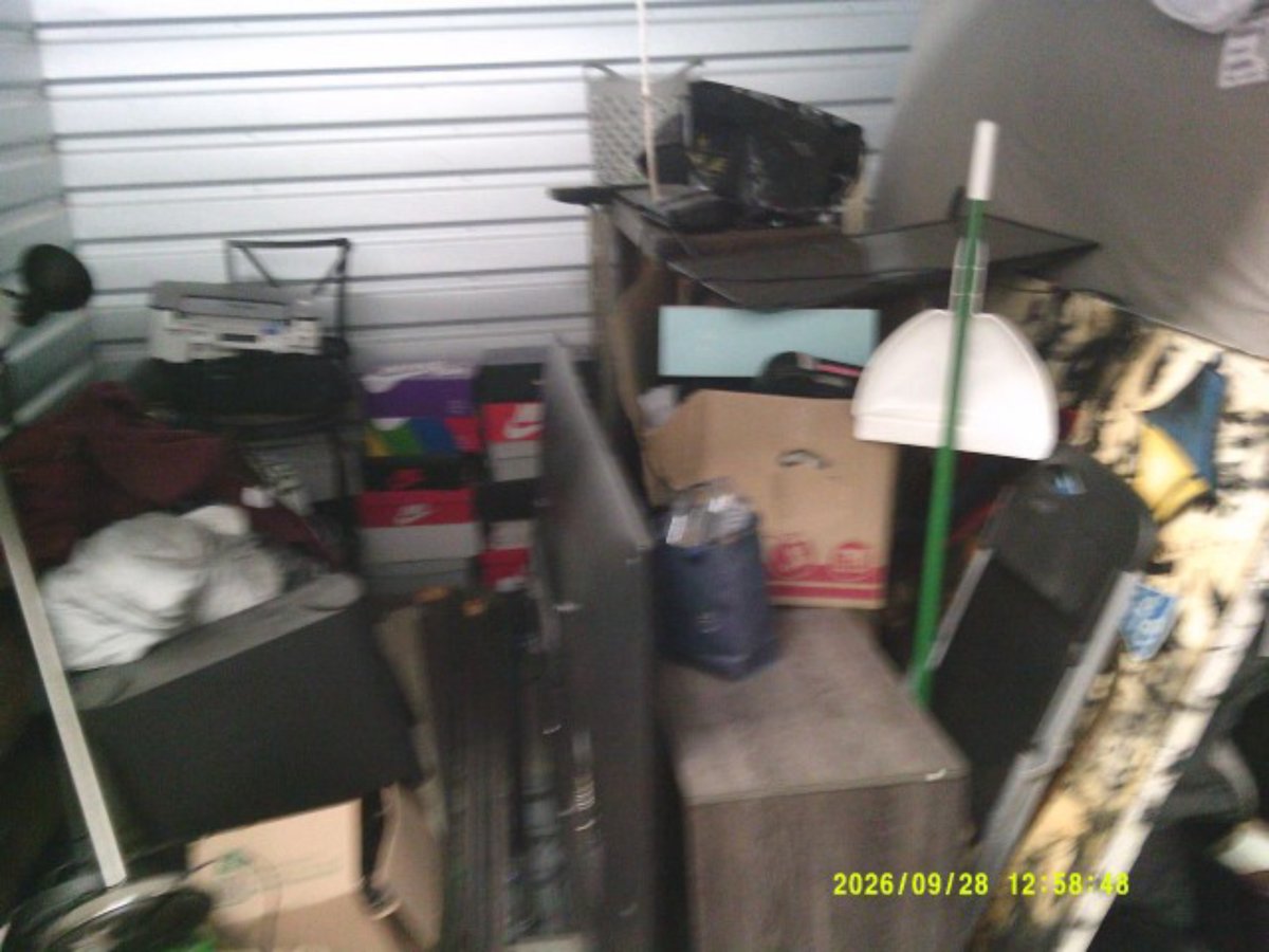 10 x 10 storage unit in Peoria, AZ