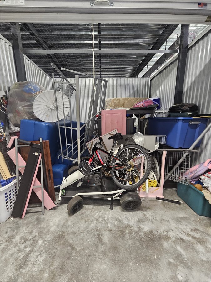 10 x 10 storage unit in Miramar, FL