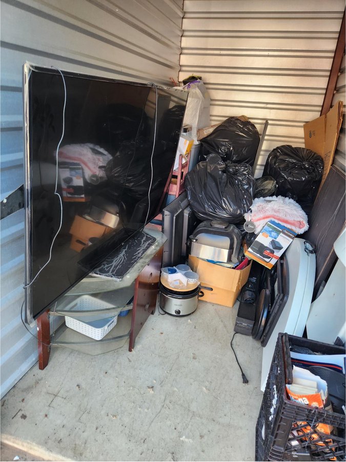 5 x 10 storage unit in Huntsville, AL