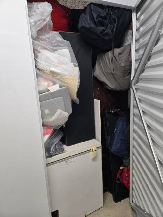 10 x 10 storage unit in Washington, DC