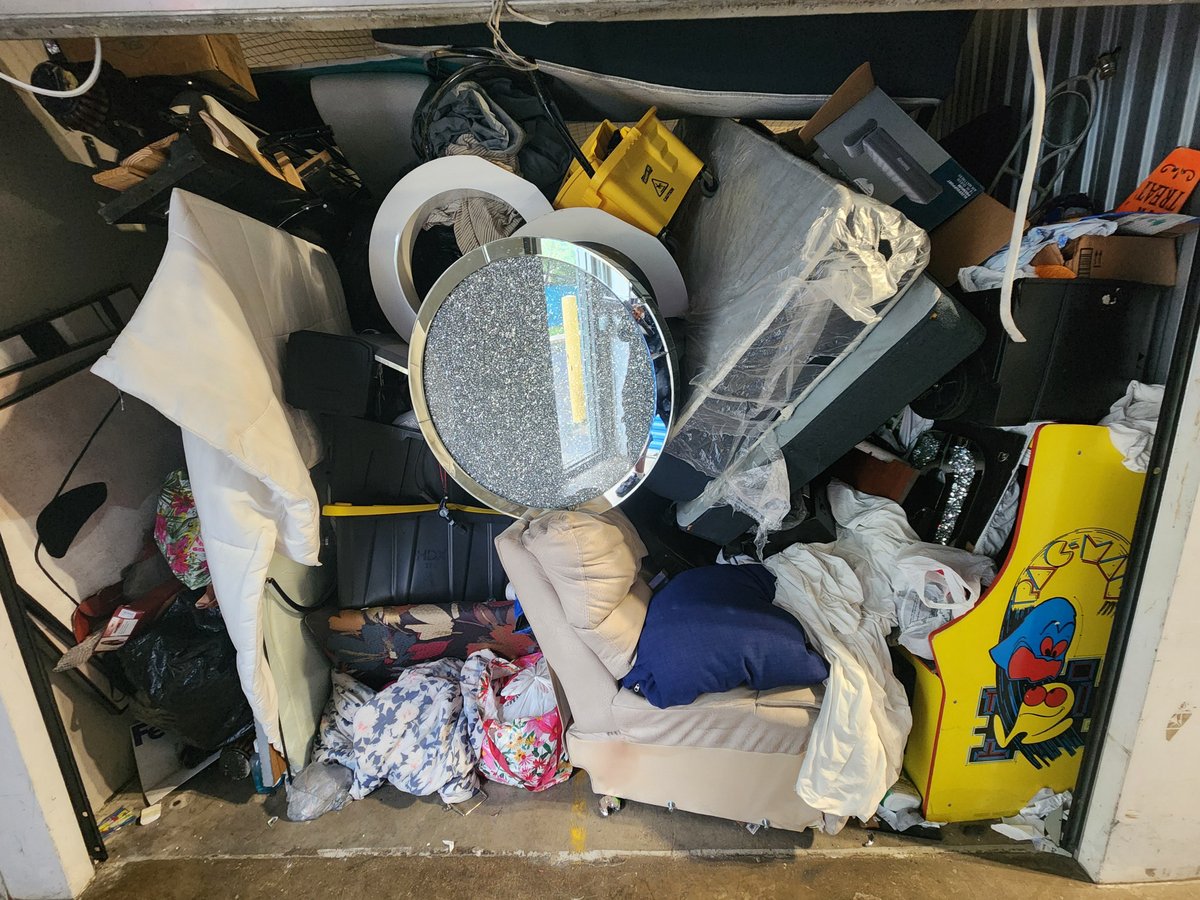10 x 15 storage unit in Hollywood, FL