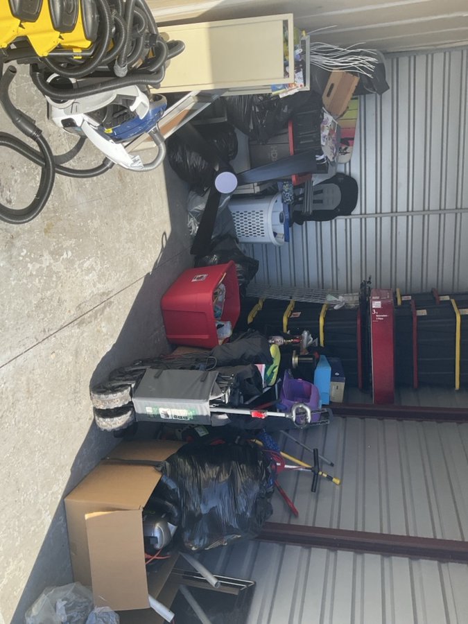10 x 15 storage unit in Sarasota, FL