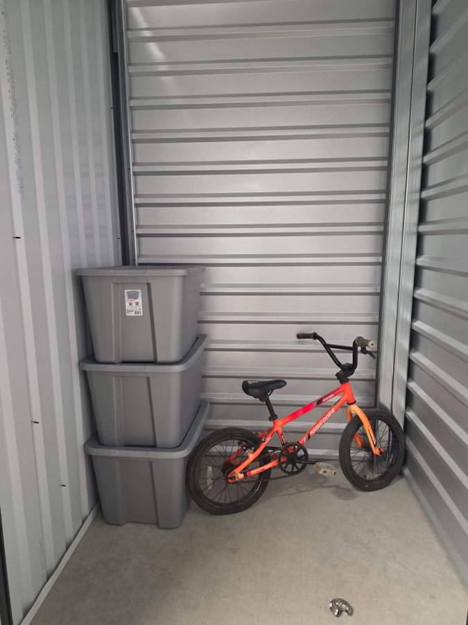5 x 5 storage unit in Kansas City, MO