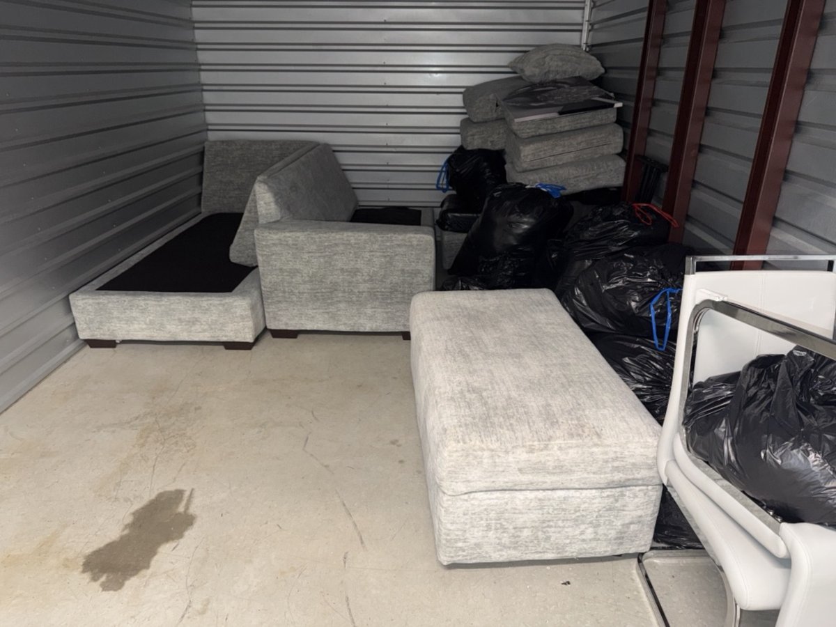 10 x 15 storage unit in Fairfax, VA