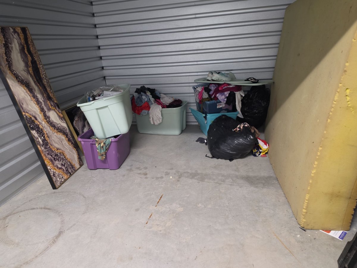 10 x 10 storage unit in Kansas City, MO