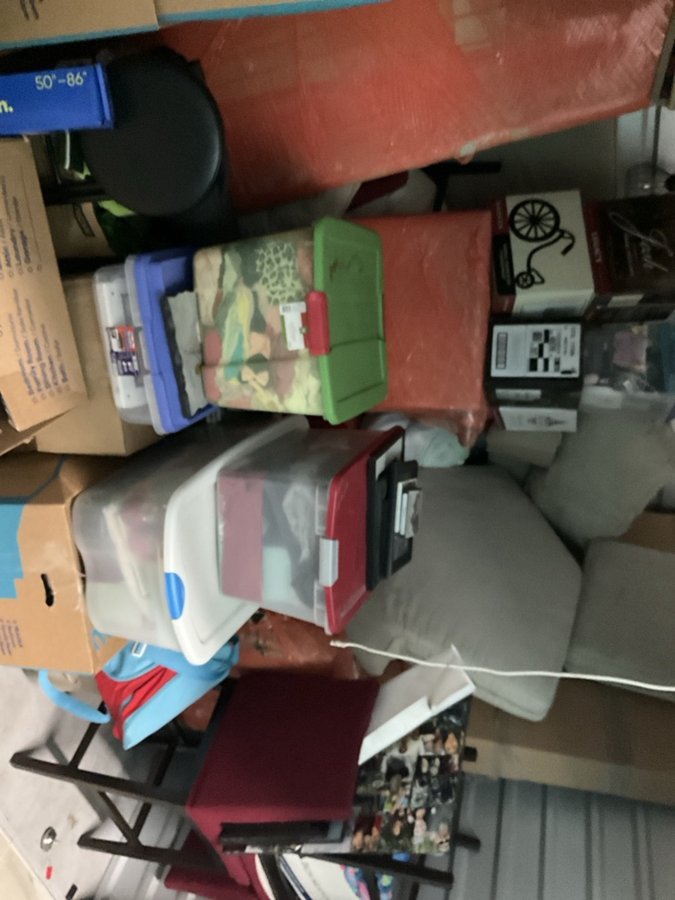 10 x 7 storage unit in Sarasota, FL