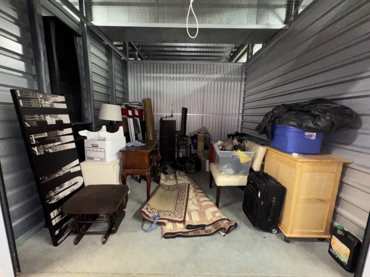 10 x 10 storage unit in Houston, TX