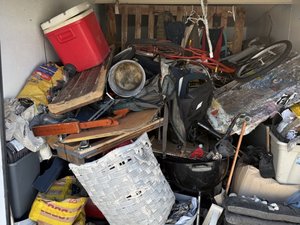 10 x 20 storage unit in Sarasota, FL