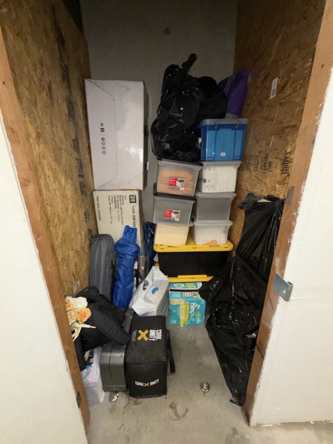 5 x 5 storage unit in Sun Valley, CA