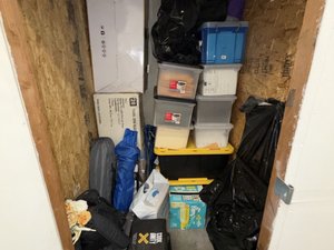5 x 5 storage unit in Sun Valley, CA