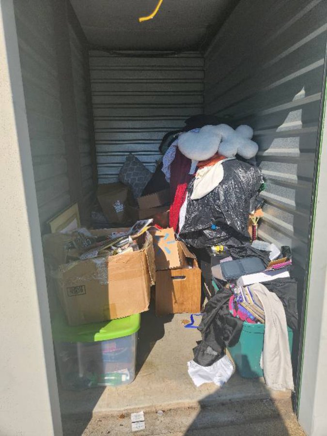 5 x 10 storage unit in Jonesboro, GA